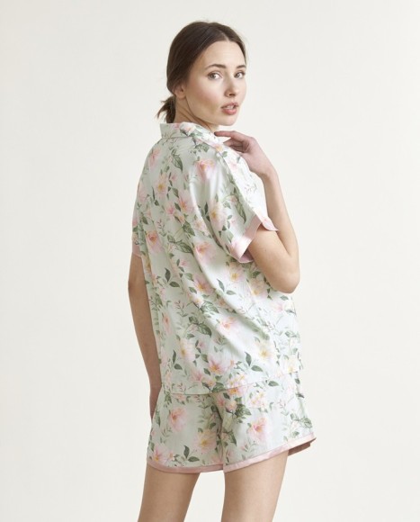 Pijama de mujer tela manga corta estampado floral