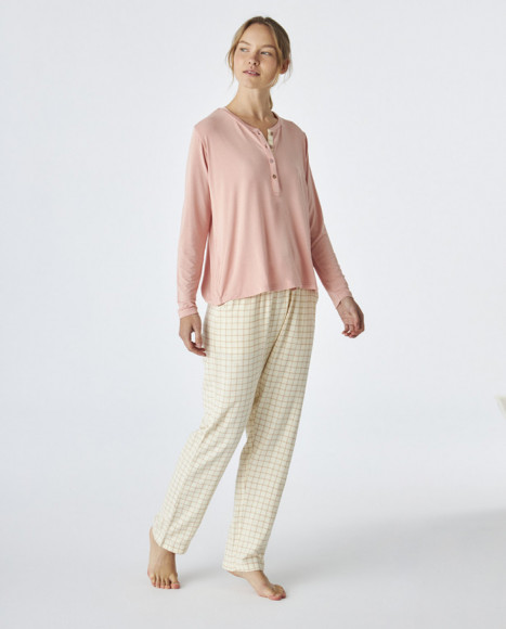 Pijama de mujer de tejido modal de color rosa a cuadros Pijama de mujer de tejido modal de color rosa a cuadros