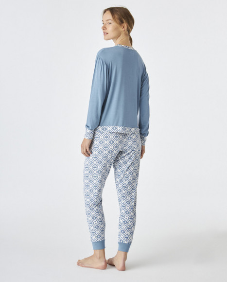 Pijama de mujer de tejido modall de color azul estampado Pijama de mujer de tejido modall de color azul estampado