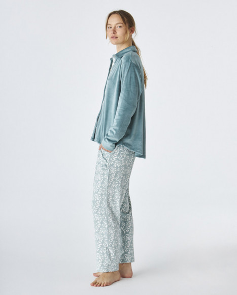 Pijama de mujer de terciopelo de color verde Pijama de mujer de terciopelo de color verde