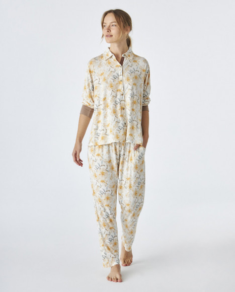 Pijama mujer de tejido modal de color beig estampado Pijama mujer de tejido modal de color beig estampado