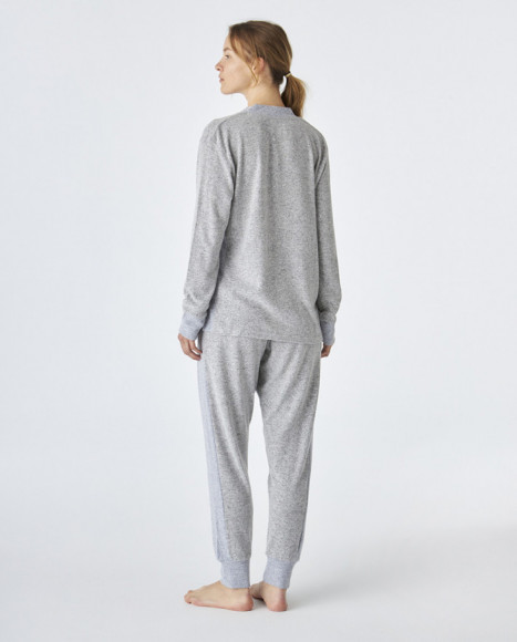 Pijama de mujer de punto color gris Pijama de mujer de punto color gris