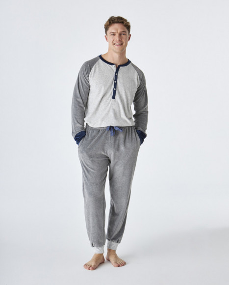 Pijama de hombre de terciopelo de color gris Pijama de hombre de terciopelo de color gris