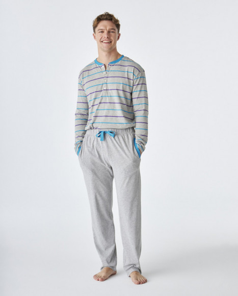 Pijama de hombre de algodón en color gris a rayas Pijama de hombre de algodón en color gris a rayas