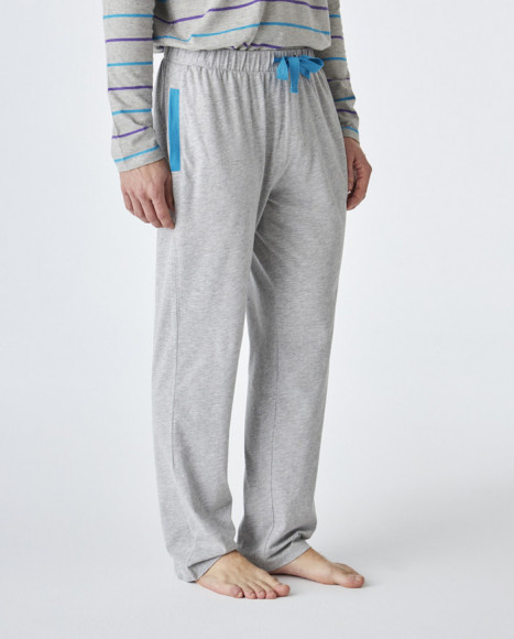 Pijama de hombre de algodón en color gris a rayas Pijama de hombre de algodón en color gris a rayas