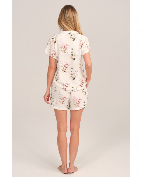 Pijama corto mujer en blanco con estampado floral Pijama corto mujer en blanco con estampado floral