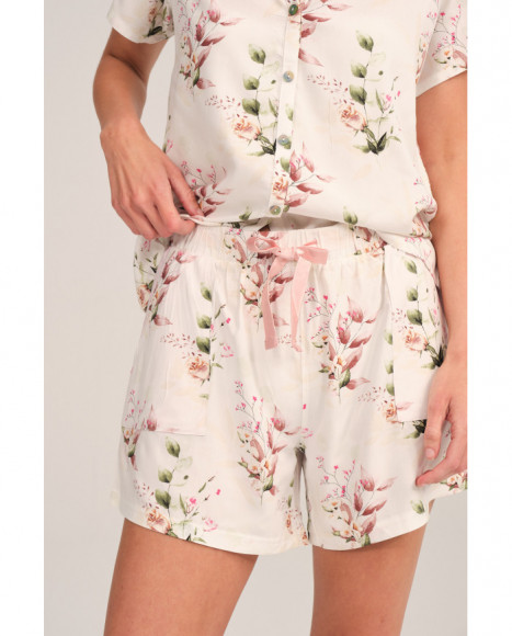 Pijama corto mujer en blanco con estampado floral Pijama corto mujer en blanco con estampado floral