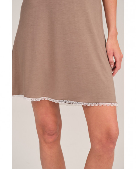 Camisón mujer de tirantes marrón con detalles de encaje Camisón mujer de tirantes marrón con detalles de encaje