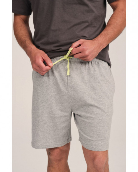 Pijama de hombre en gris con detalle skater Pijama de hombre en gris con detalle skater