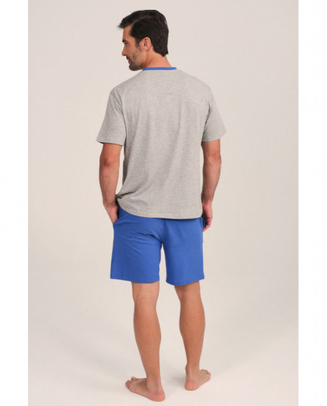 Pijama de hombre en gris y azul con estampado deportivo Pijama de hombre en gris y azul con estampado deportivo