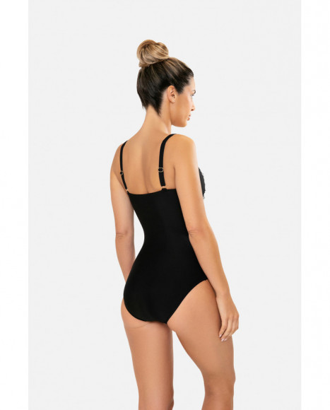 Bañador femenino de escote con foam en tono negro Bañador femenino de escote con foam en tono negro