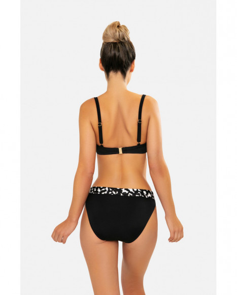Bikini de mujer semi triangular con foam y con soporte de aro en color negro Bikini de mujer semi triangular con foam y con soporte de aro en color negro