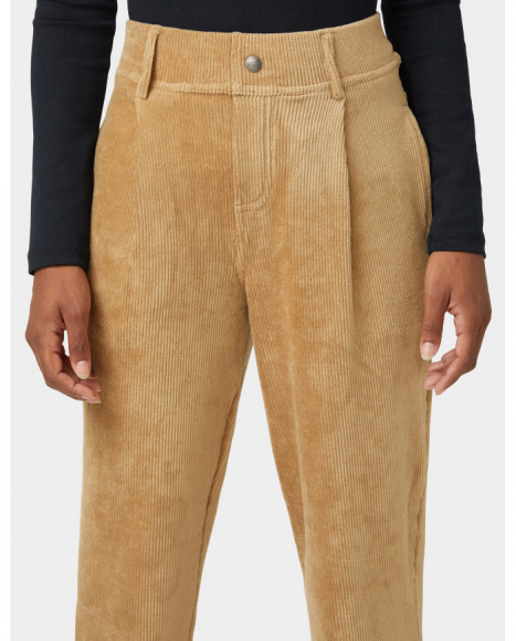 Pantalón mujer color camel tejido pana y bolsillos traseros funcionales Pantalón mujer color camel tejido pana y bolsillos traseros funcionales