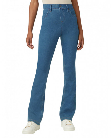Pantalón mujer color azul corte baby bootcut, con ajuste favorecedor Pantalón mujer color azul corte baby bootcut, con ajuste favorecedor