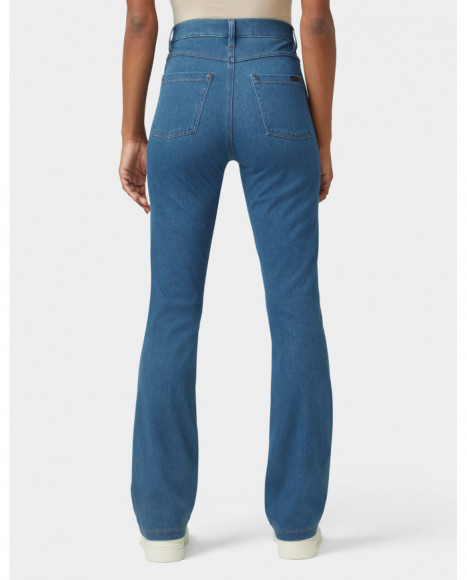 Pantalón mujer color azul corte baby bootcut, con ajuste favorecedor Pantalón mujer color azul corte baby bootcut, con ajuste favorecedor
