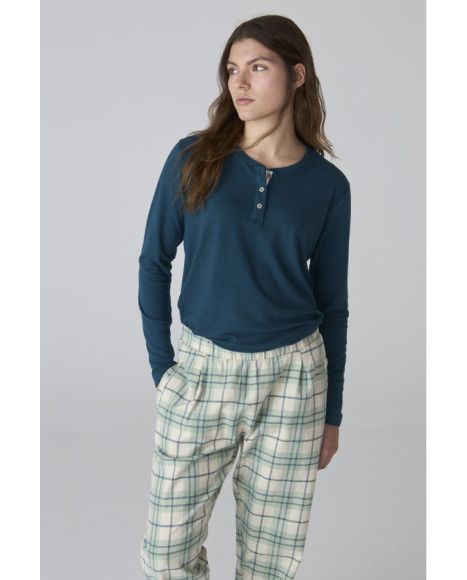 Pijama para mujer en azul con pantalón de cuadros verdes