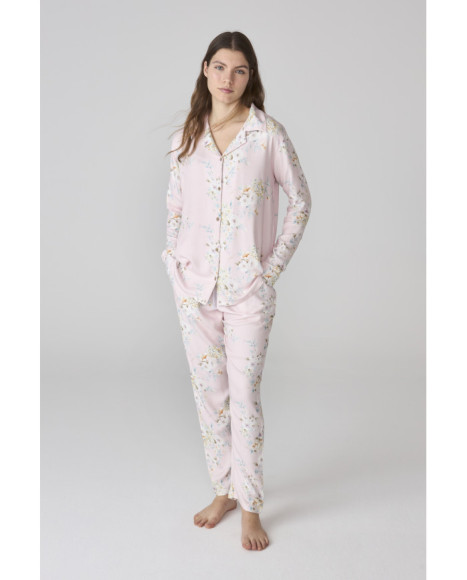 Pijama largo para mujer en rosa con estampado floral