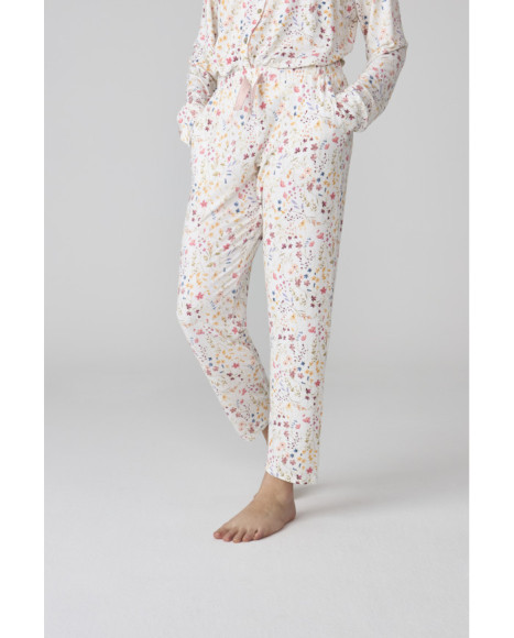 Pijama largo de mujer en blanco con estampado floral multicolor
