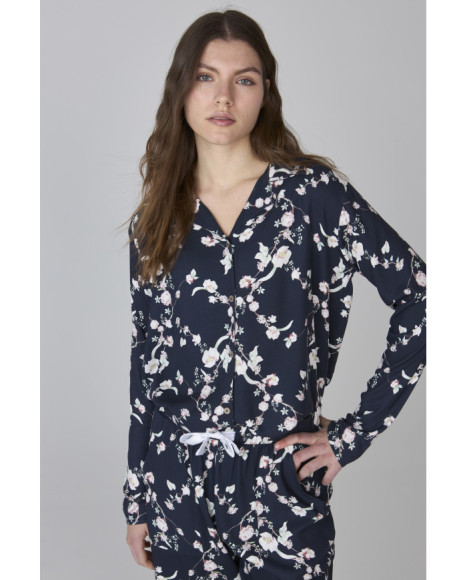 Pijama de mujer largo en azul marino con estampado floral