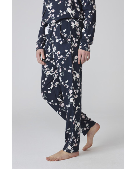 Pijama de mujer largo en azul marino con estampado floral