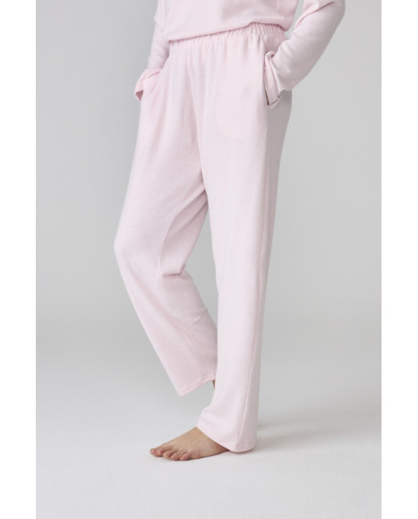 Pijama para mujer de felpa rosa claro y cuello henley