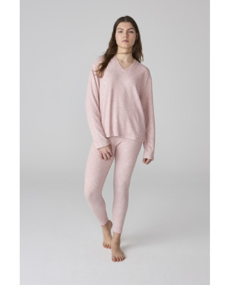 Pijama para mujer en rosa de canalé con jersey de pico y leggings