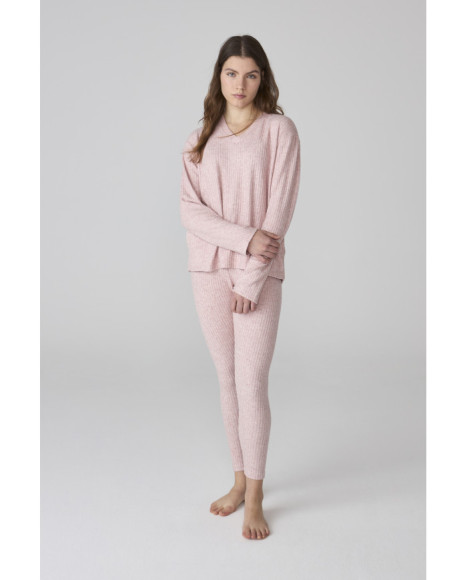 Pijama para mujer en rosa de canalé con jersey de pico y leggings