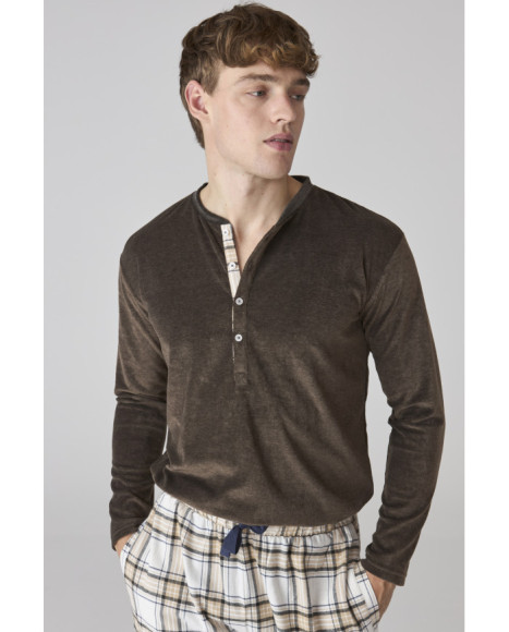 Conjunto de pijama para hombre en marrón y pantalón a cuadros