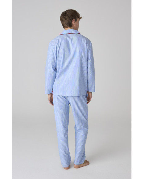 Set clásico de pijama para hombre en tono celeste y camisa de botones