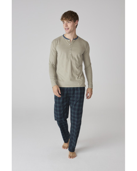 Pijama largo para hombre con cuello henley y pantalón a cuadros