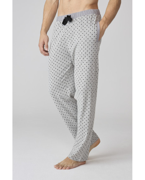 Set de pijama para hombre en azul marino con pantalón gris de lunares