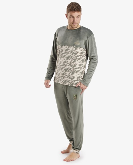 Pijama hombre de terciopelo combinado caqui estampado militar glam | Bikini & Bikini